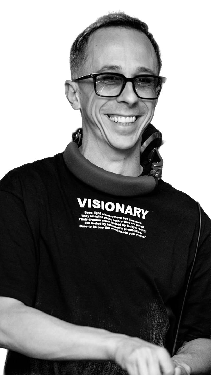 Staff 4